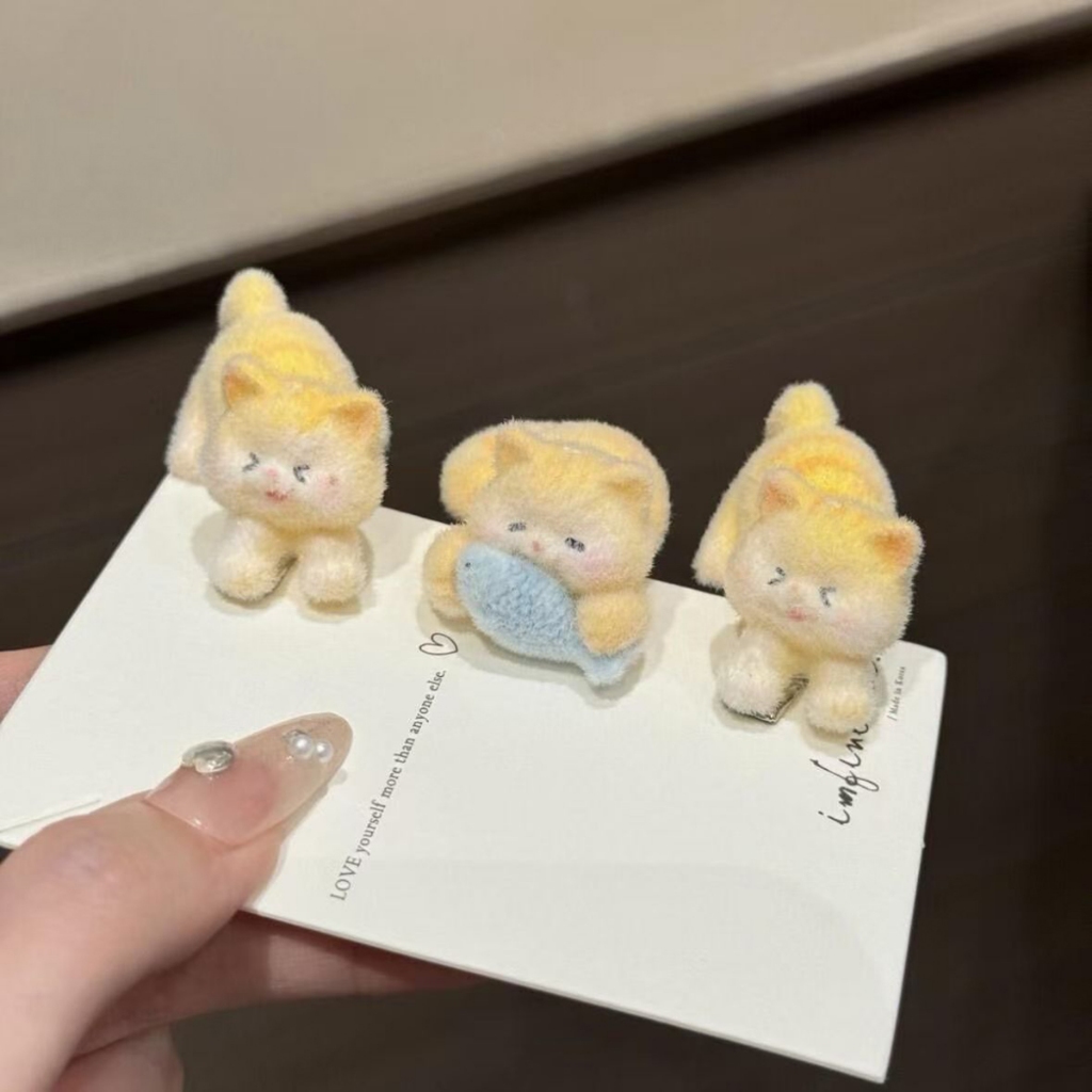 Kẹp Tóc Hình Mèo Con Ăn Cá Flocking - Quà Tặng Perfect Cho Các Sự Kiện Lễ Hội