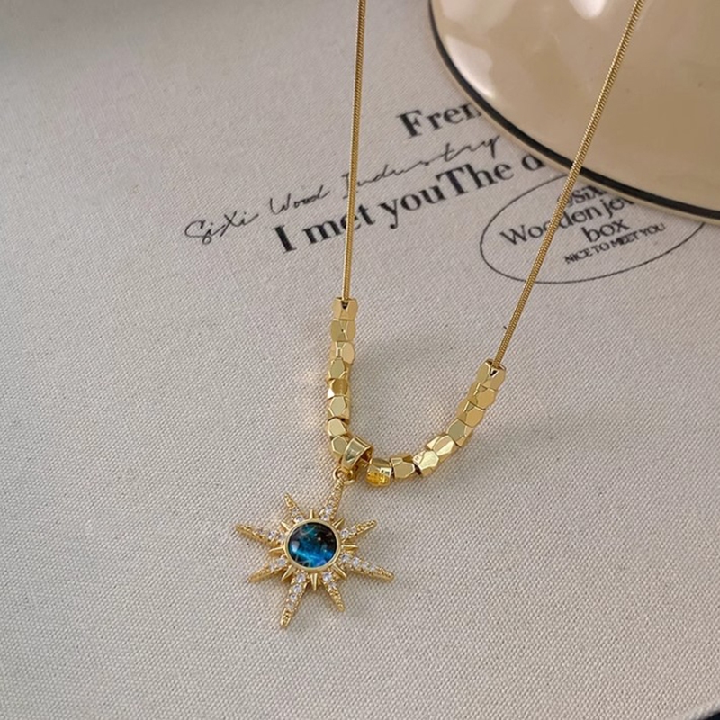 Dây chuyền ngôi sao xanh zircon thiết kế xương cổ cao cấp, phù hợp cho phụ kiện thời trang sang trọng