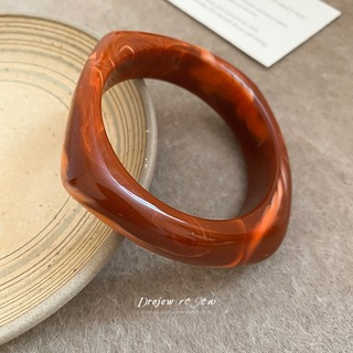 Vòng tay cổ điển nhuộm nhựa, style đơn giản cá tính - phụ kiện handmade