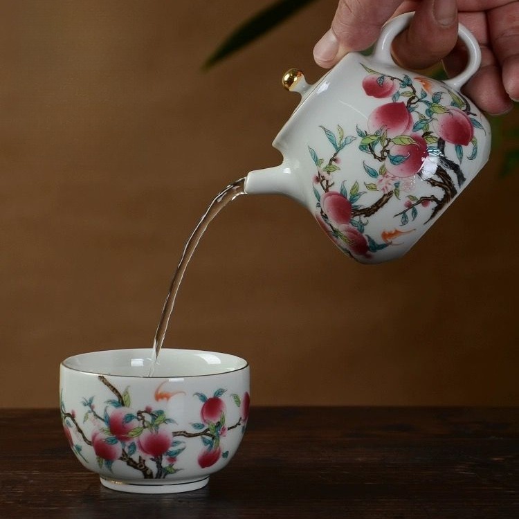 ✨Retro Pastel Chín Đào Năm Fushou Đào Kung Fu Trà Bộ Ấm Trà Đơn Nồi Chủ Cốc Thực Vật Gỗ Xám Một Nồi Một Cốc Hộ Gia Đình