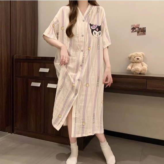 Váy ngủ dáng dài cổ chữ V form rộng, chất liệu bông mây cao cấp có hàng khuy - Phong cách tối giản sang trọng