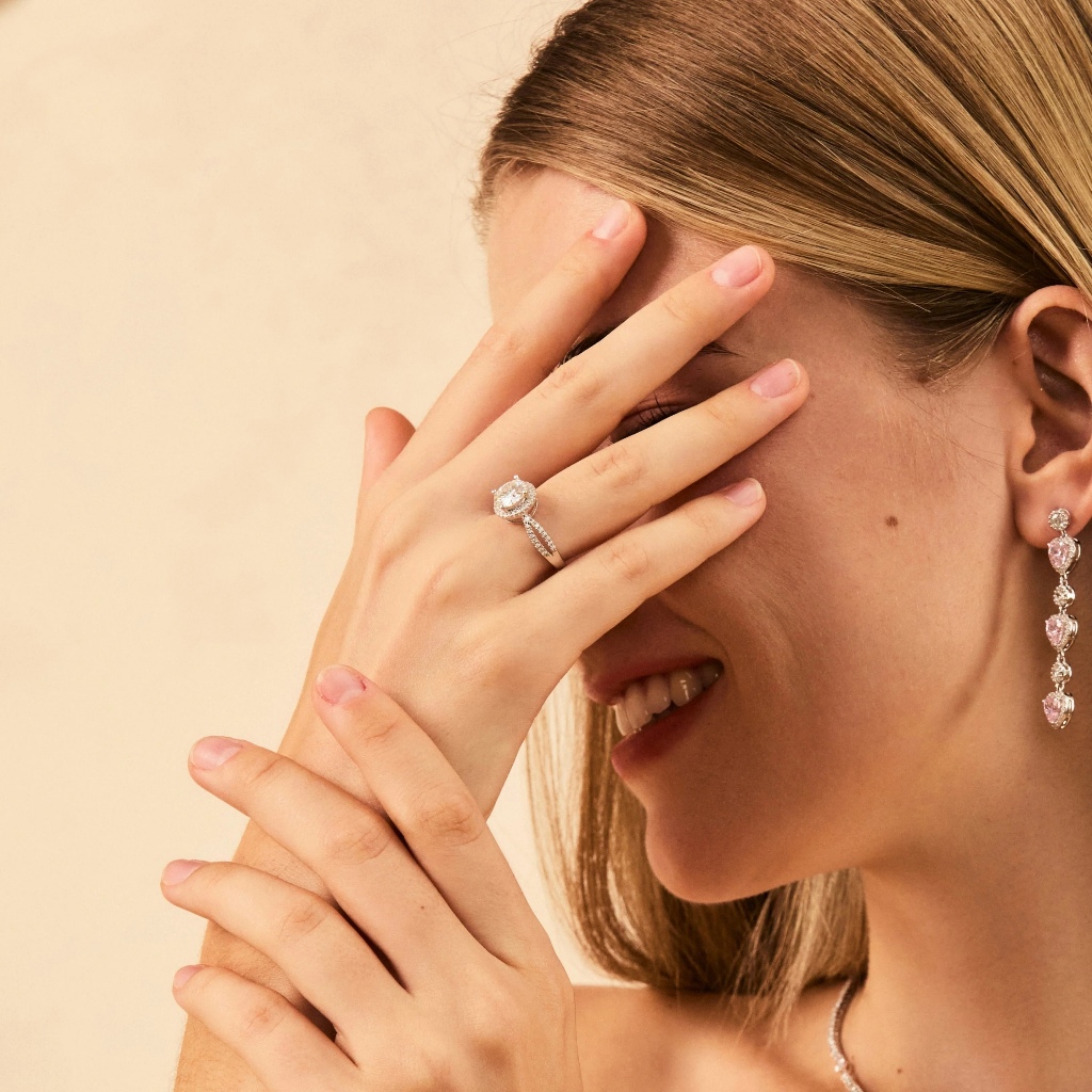 Nhẫn bạc Moissanite cắt tròn FanciMe
