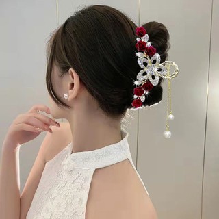 Kẹp tóc thiết kế mới, thanh lịch với tua rua và hoa văn