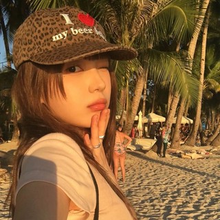 Mũ vành phẳng in họa tiết da báo phù hợp cả nam và nữ, thích hợp quanh năm
