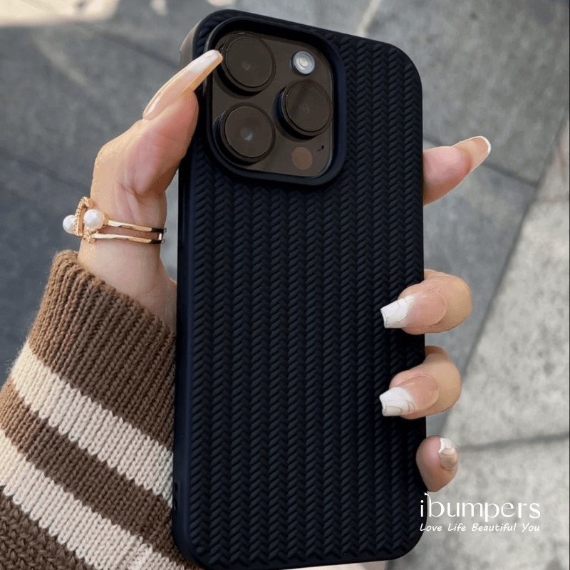 Ibumpers Vỏ điện thoại màu đen trắng họa tiết bện 3D độc đáo cho iPhone 17 16 15 14 13 12 11 Pro Max Vỏ silicon chống sốc chống trượt