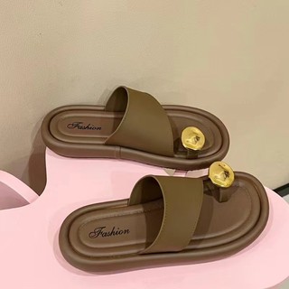 Giày Sandal Đế Bằng Pháp Dép Retro Dép Nữ Xuân Hè Mặc Ngoài 2024 Phong Cách Mới Dép Đi Biển Chống Trơn Trượt