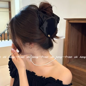 Thời trang Hàn Quốc - Kẹp tóc satin vỏ tam giác thanh lịch cho nữ