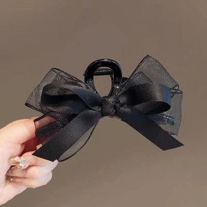 Kẹp Tóc Lưới Đen Thanhh Lich Với Nơ Cá Mập