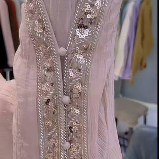 Áo sơ mi dài tay cổ chữ V dáng rộng, style Hàn Quốc
