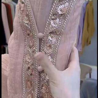 Áo sơ mi dài tay cổ chữ V dáng rộng, style Hàn Quốc