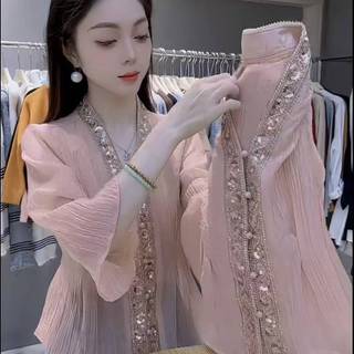 Áo sơ mi dài tay cổ chữ V dáng rộng, style Hàn Quốc