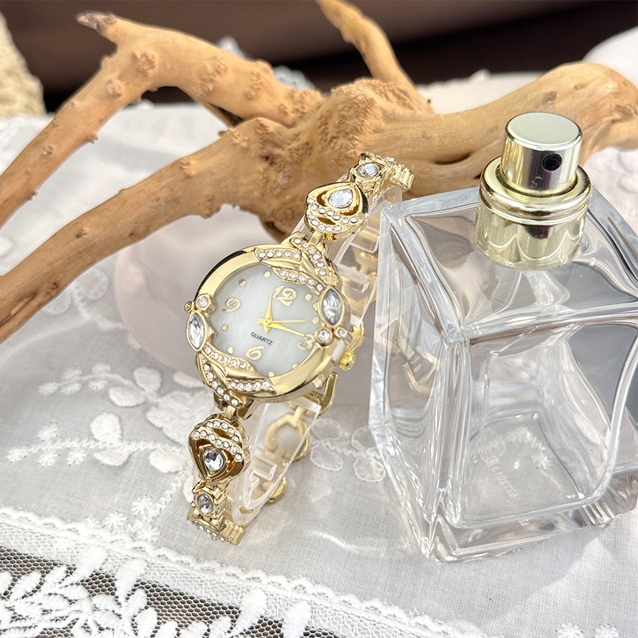 Đồng hồ nữ mới Koi Trang sức Bộ kim cương Vòng tay Beimu Mặt số Đồng hồ thạch anh nữ Niche Đồng hồ nữ