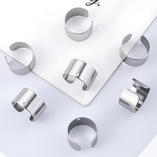 Thắt lưng thép không gỉ handmade với thiết kế lỗ tai kẹp, phù hợp cho người chưa xỏ khuyên