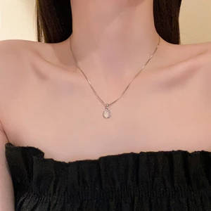 Vòng cổ nhựa tròn - Phụ kiện thời trang sang trọng, phù hợp cho nữ