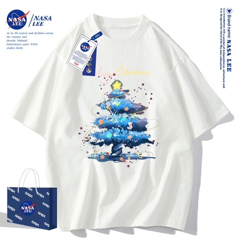 Áo thun cotton ngắn tay hợp tác với NASA - In hình cây thông Noel dưới bầu trời sao 2025