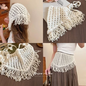Dây lưng dạng khăn len dệt hình tam giác, dùng làm phụ kiện quàng cổ hoặc thắt lưng thời trang