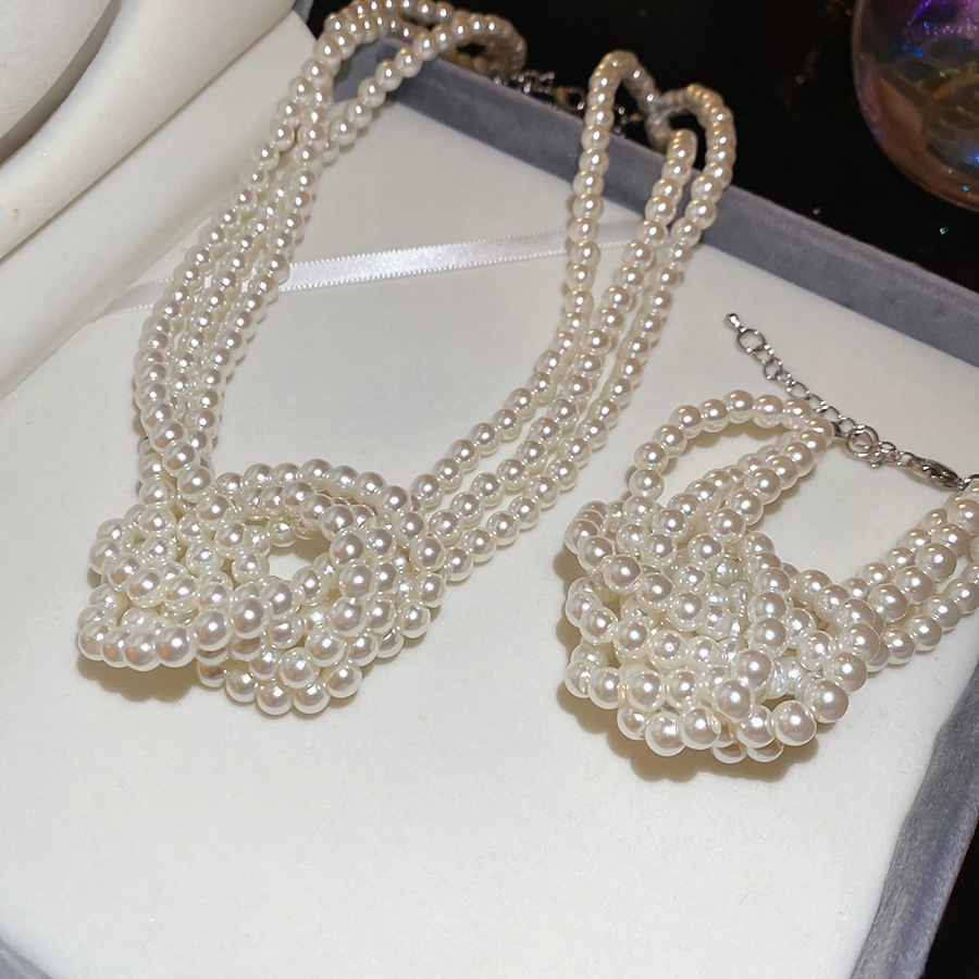 Vòng cổ thắt nút với đính cườm thủy tinh, kiểu Pháp cổ điển, ba lớp - Sang trọng và hiện đại