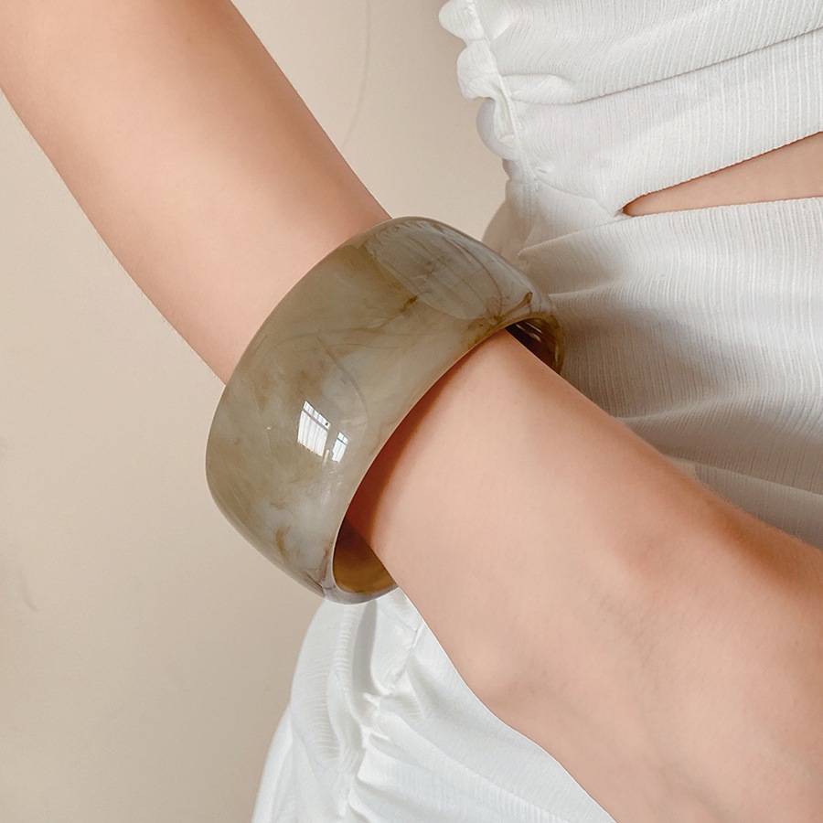 Vòng tay tròn Sfumato cá tính, nhẹ nhàng - Trang sức thời trang dành cho nữ