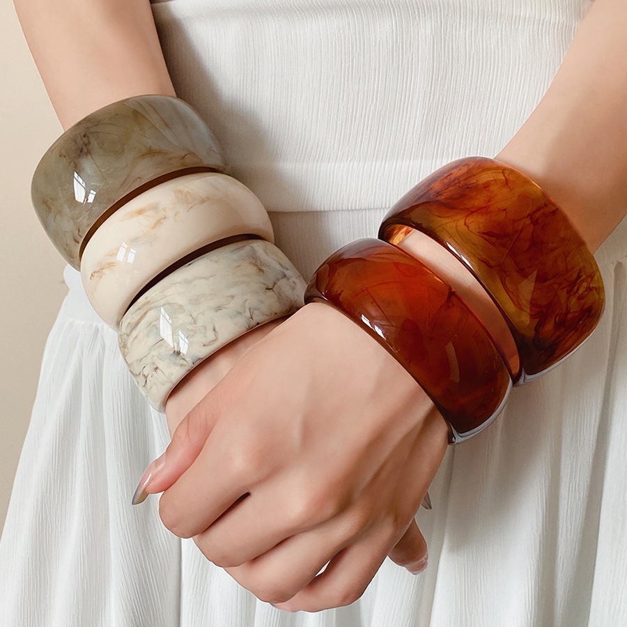 Vòng tay tròn Sfumato cá tính, nhẹ nhàng - Trang sức thời trang dành cho nữ