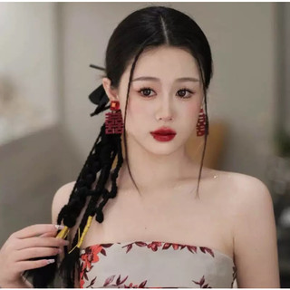 Khắc thủ công cưới màu đỏ nhân vật mới Trung Quốc cô dâu, bông tai đính hôn, phụ kiện đầm cưới, cao cấp, 25.3.7