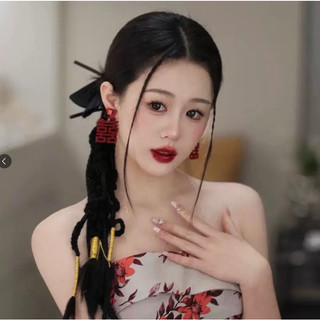 Khắc thủ công cưới màu đỏ nhân vật mới Trung Quốc cô dâu, bông tai đính hôn, phụ kiện đầm cưới, cao cấp, 25.3.7