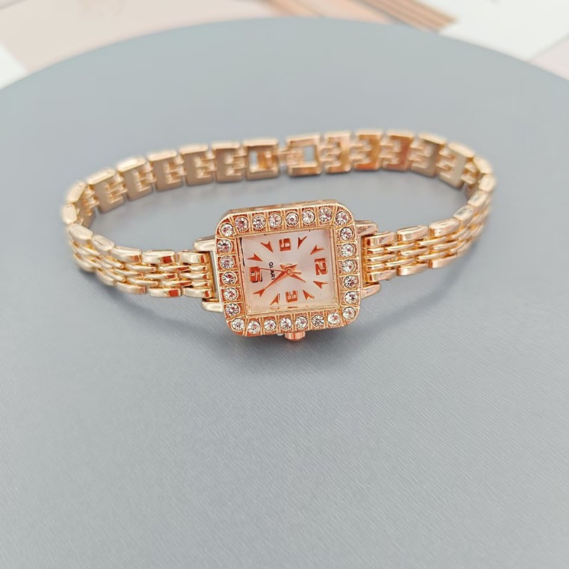 Mới Nữ Ánh Sáng Sang Trọng Vuông La Mã Mặt Số Nữ Phong Cách Retro Đồng Hồ Quà Tặng Tốt Nhất Lựa Chọn