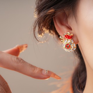 Bộ Phụ Kiện Năm Mới Phong Cách Trung Hoa: Túi May Mắn Và Bông Tai Cao Cấp