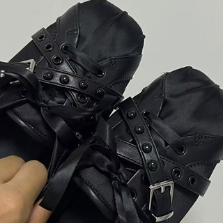 Giày ba lê dây đeo chéo Satin Rivet