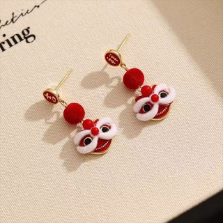 Bông tai năm mới cá koi sư tử đỏ, phong cách Trung Hoa bất đối xứng