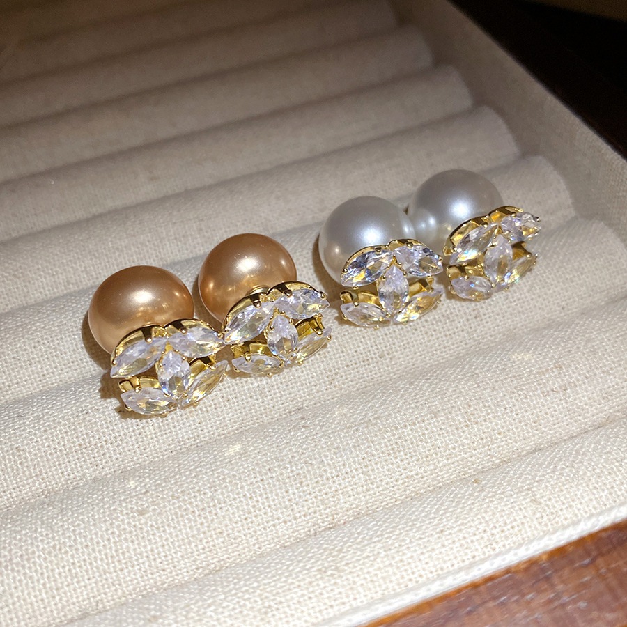 Bông tai ngọc trai và cubic zirconia màu vàng, phong cách sang trọng cho tiệc cưới và hàng ngày
