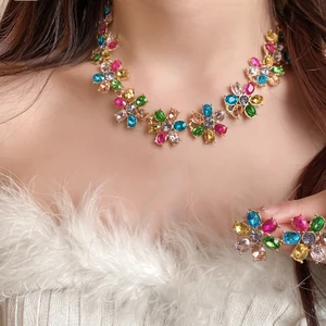 Bộ trang sức nữ gồm vòng tay, vòng cổ và bông tai hình bầu dục, hoa kim cương, dây chuyền thanh lịch theo xu hướng châu Âu và Mỹ