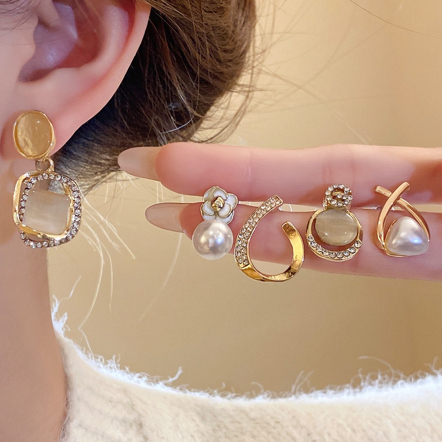 Trang sức thời trang 10 món ngọc trai vàng với kim cương giả và mắt mèo - Dành cho mỗi ngày