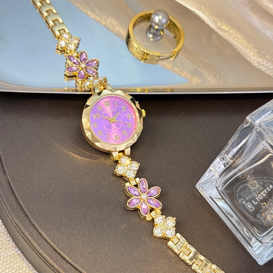 Đồng hồ đeo tay thời trang đơn giản đính kim cương mới Đồng hồ đeo tay nữ thạch anh làm đẹp cao kỹ thuật số, sự lựa chọn tốt nhất cho quà tặng sinh nhật của bé gái