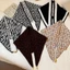 Khăn dệt kim họa tiết hình học (chìa khóa Hy Lạp, houndstooth, sọc chữ V), màu nâu đen, phong cách cổ điển đa năng