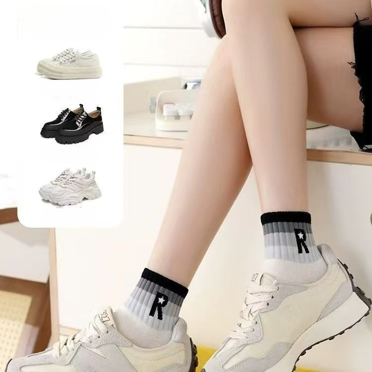 Tất thể thao thời trang thể thao phong cách Nhật Bản đầy màu sắc