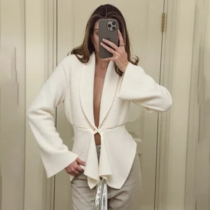 Cutenew Móc Áo Len Thanh Lịch Áo Khoác Người Phụ Nữ Xu Hướng Mùa Thu Thiết Kế Nút Đơn Full Tay Hàng Ngày Phong Cách Văn Phòng Áo Khoác Thời Trang