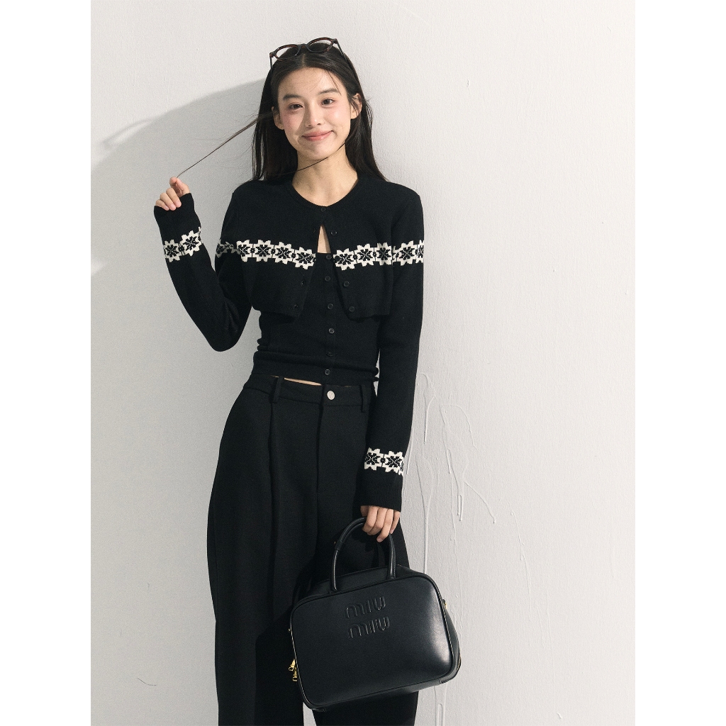【Hàng giao ngay】Áo khoác cardigan dài tay màu đỏ, phong cách Hàn Quốc, phù hợp mùa thu - kèm bộ đồ hai mảnh dành cho nữ