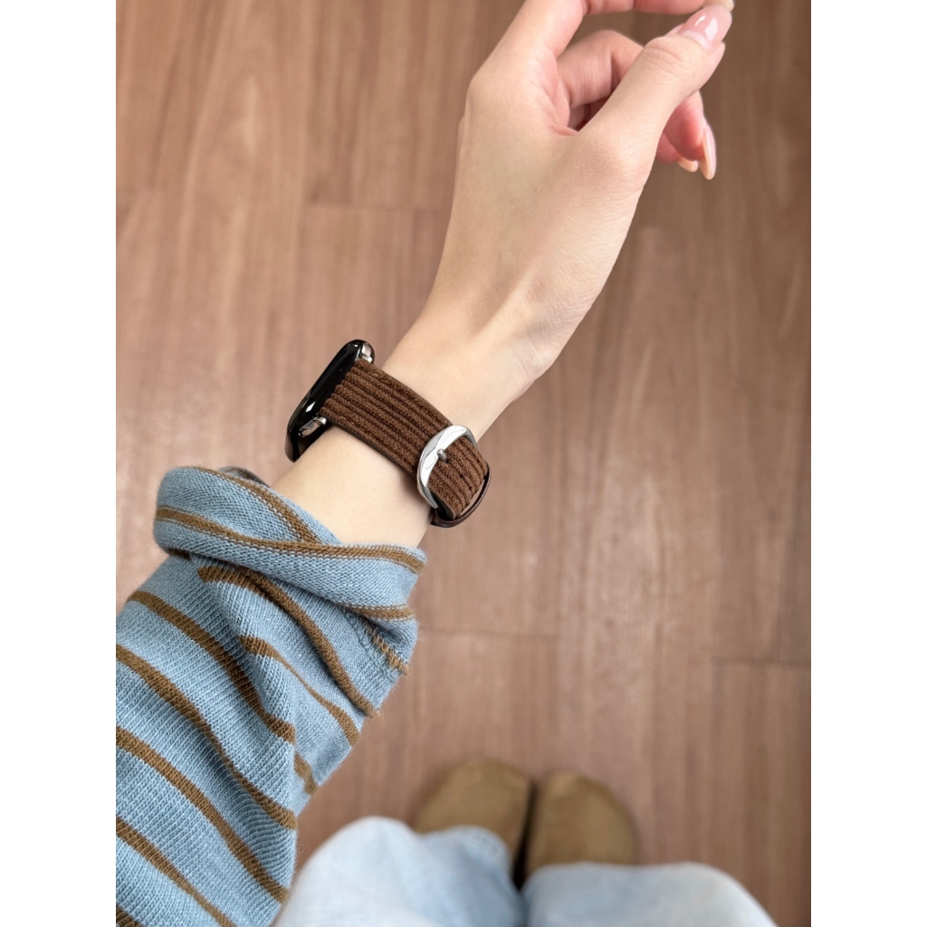 Dây đeo giữ nhiệt nhung phiên bản rộng đơn giản dành cho nữ Thích hợp cho Apple Watch S11 SE3 Ultra3 S10 S9 S8 SE S7 S6 Ultra 49mm 46mm 40mm 44mm 41mm 45mm Dây đeo cổ tay