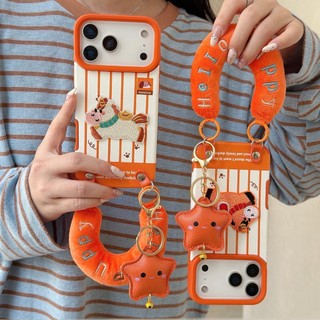 Hoạt Hình Dễ Thương Màu Cam Thêu Làm Giàu Ngựa Da Mềm Wrsit Dây Đeo Ốp Lưng Điện Thoại iPhone 17Promax 16Promax 12 13 14 15 Pro Max Chống Sốc Nữ Điện Thoại Di Động