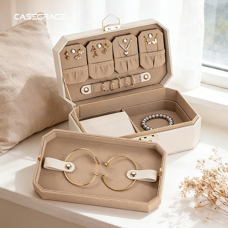 Hộp đựng trang sức CASEGRACE Hộp đựng trang sức nhung màu be 2 lớp có khóa và chìa khóa lưu trữ du lịch cho bông tai Nhẫn Vòng cổ & Phụ kiện Hộp quà tặng