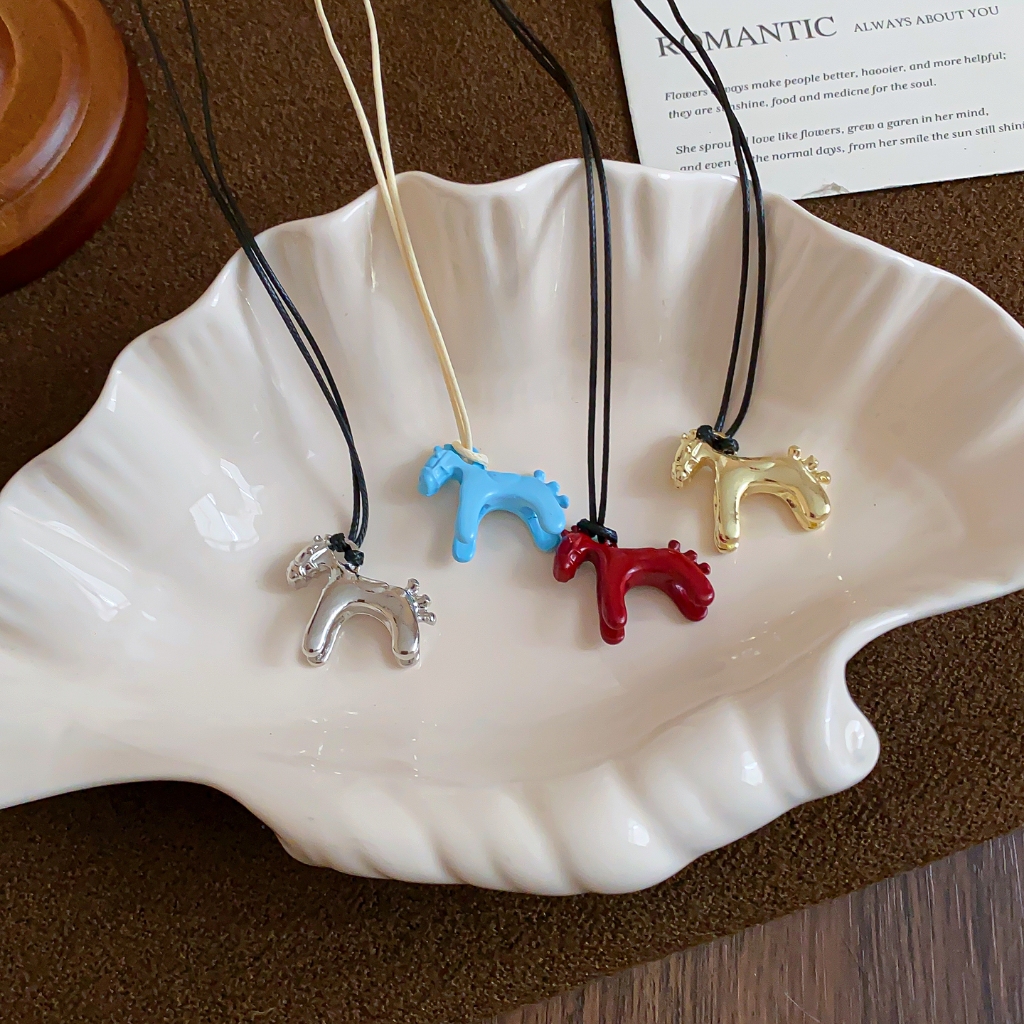 Mặt Dây Chuyền Pony Tối Giản Dễ Thương, Điều Chỉnh Linh hoạt, Trang Sức Đa Năng và Sang Trọng