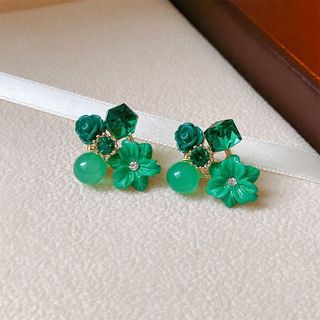Bông tai cánh hoa ngọc trai phong cách châu âu mỹ mới nhất, sang trọng và nhẹ nhàng