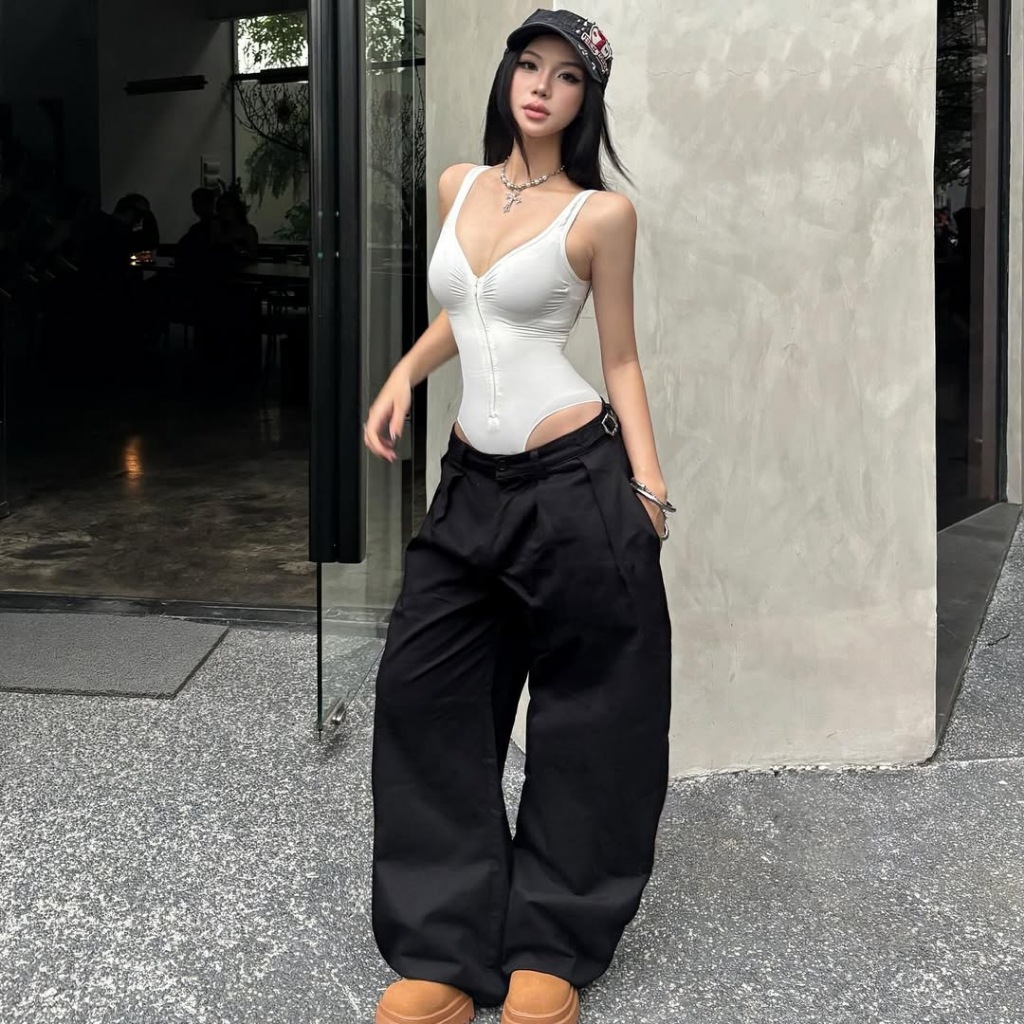 Bộ áo liền quần không tay cổ chữ V màu trơn dành cho nữ