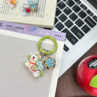 Quà tặng năm mới: Móc khóa và mặt dây chuyền hoạt hình cô gái quyến rũ