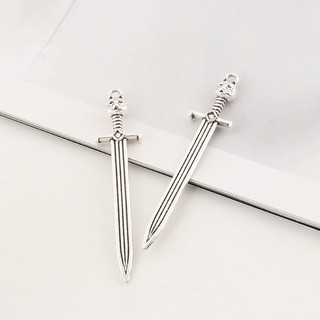 Chữ thập thanh kiếm màu bạc quyến rũ, trang sức handmade tùy chỉnh, phù hợp làm quà tặng cho nam