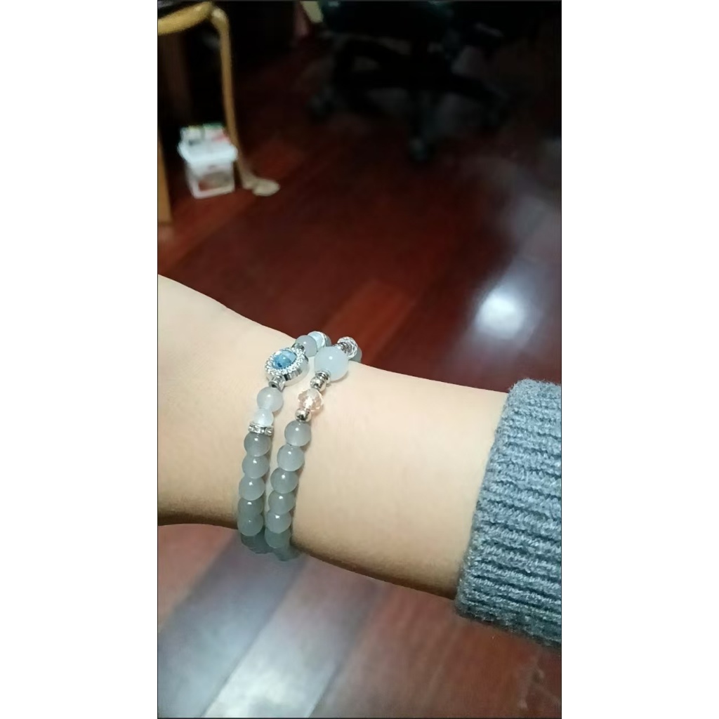 Màu xám Ánh Trăng Đôi Vòng Tay Nữ Phong Cách Làm dịu Cảm Xúc Niche Thiết Kế Bạn Gái Vòng Tay Cổ Làm Trắng Da Tất Cả Trận Đấu Hỗ Trợ Giấc Ngủ Chuyển Retro