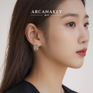 Bông tai hình chữ C cổ điển kiểu Pháp thiết kế rỗng tinh tế, phù hợpwear every day