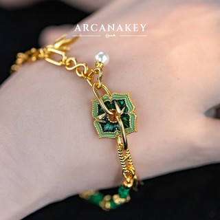 Vòng tay lá tre truyền thống kết hợp malachit và ngọc trai, kiểu dáng cổ điển Trung Hoa phù hợp cho mùa hè