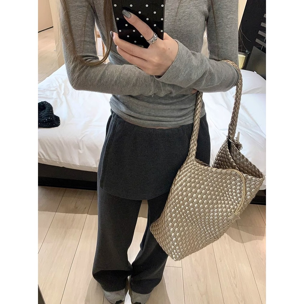 【BANKO】Quần nữ phong cách Hàn Quốc thu đông, thiết kế ôm body màu đen, chia mông trendy