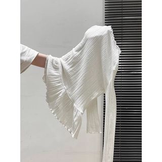 [BANKO] Áo thun dài tay phong cách Hàn Quốc màu trắng nửa cổ cao họa tiết lá sen